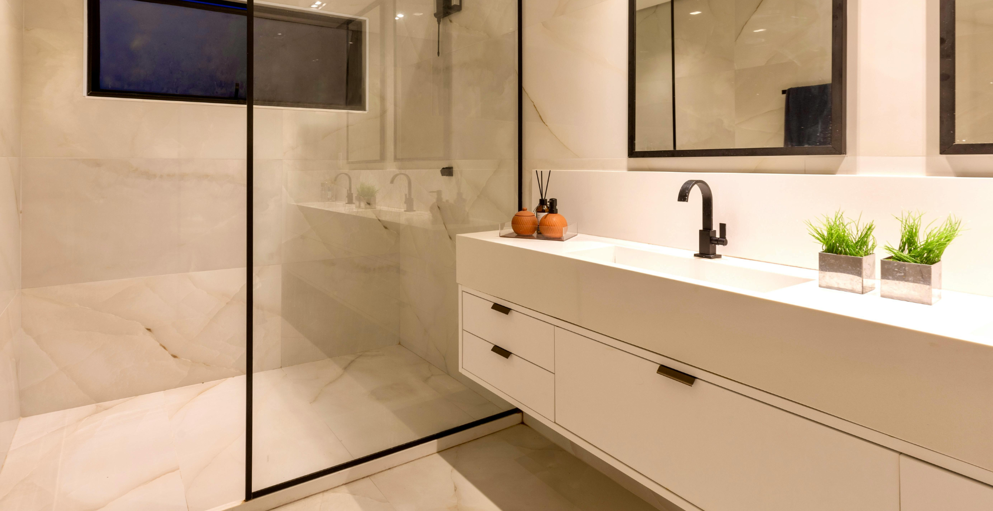 (Q2) What Is the Difference Between Frameless and Framed Cabinets_ (banner photo)